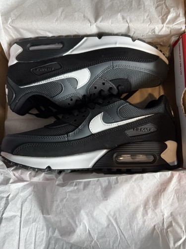 Nike air max black and - nike,